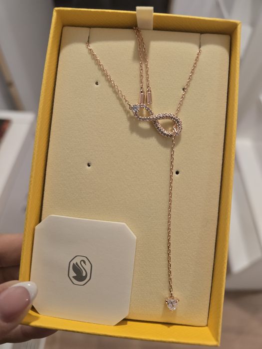 Colar swarovski por estrear