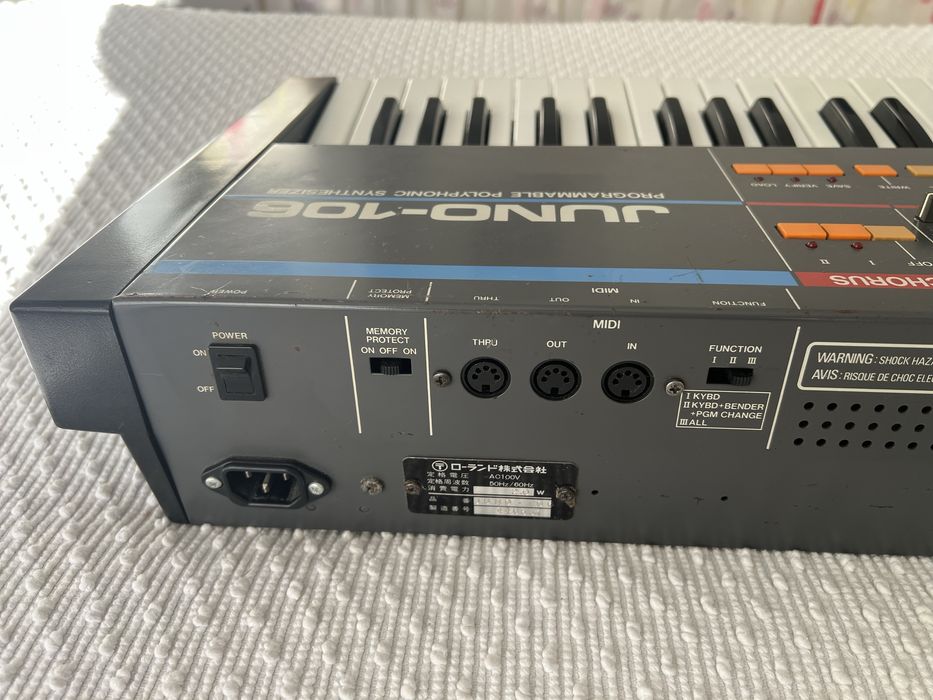 Roland Juno 106
