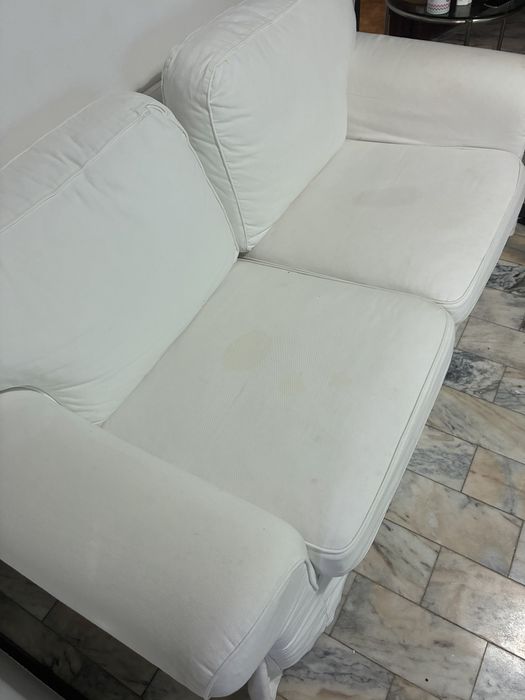 Sofá dois lugares
