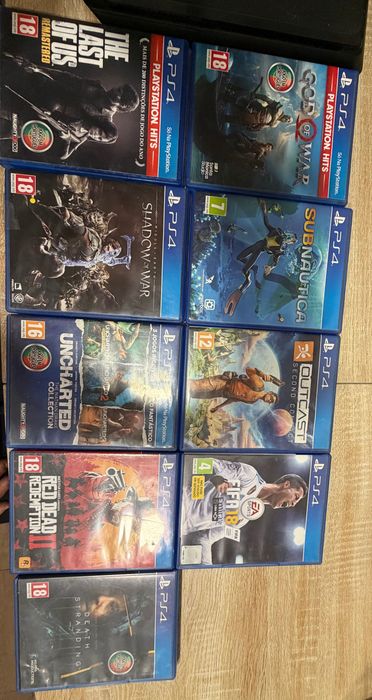 PlayStation 4 com jogos