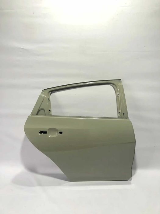 CHEVROLET MALIBU Дверь задняя правая 2016 2017 2018 2019 2020 84103473
