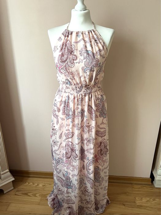Sukienka z odkrytymi plecami boho hippie na wesele na wyjście