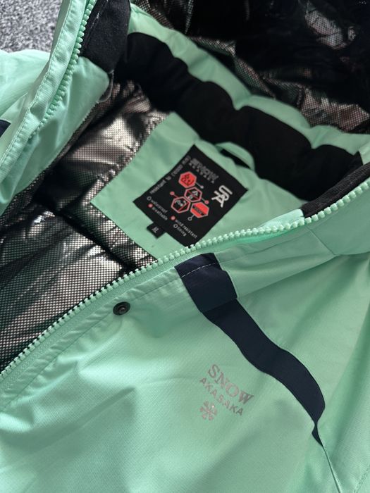 Лижна куртка жіноча