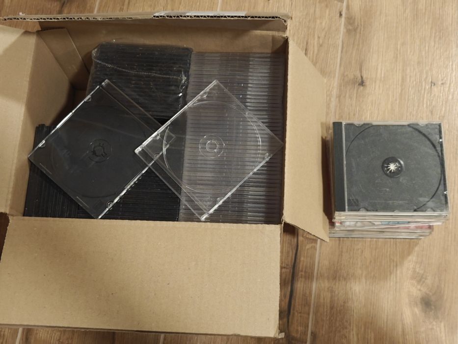100 pudełek na płyty CD
