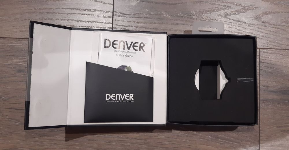 Denver SW-450 sportig smartklocka