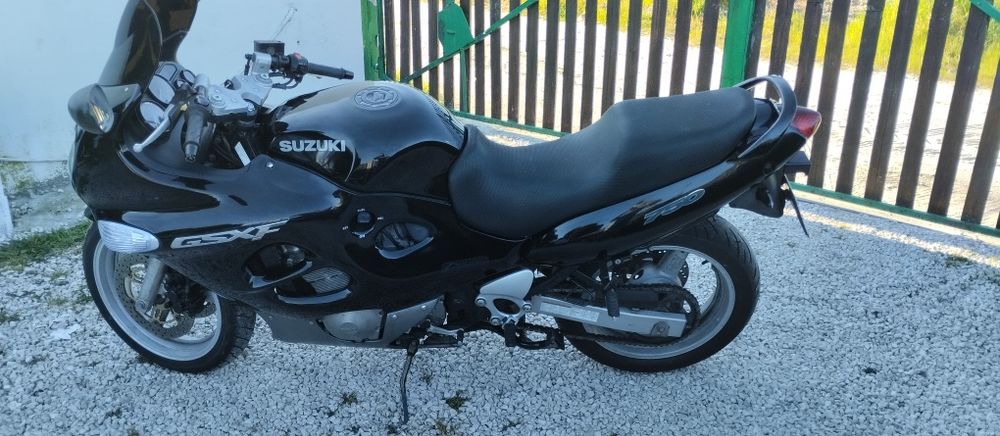 Suzuki gsxf 750f(carta a2)
