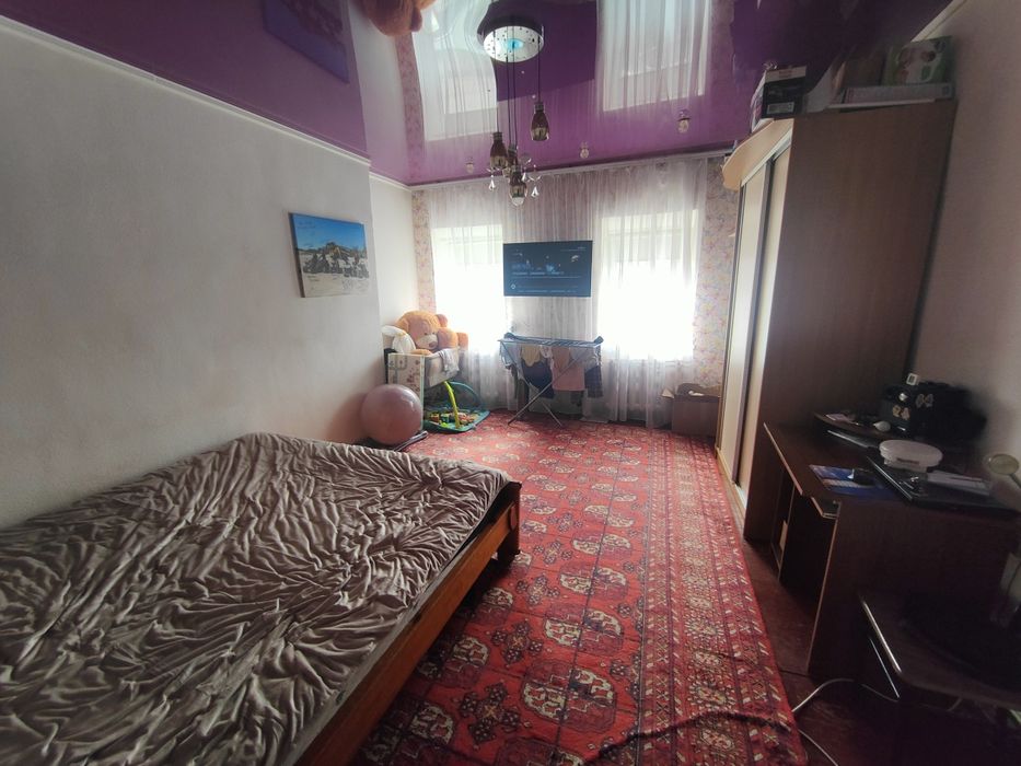 Продам пів будинку на початку Великої Балки