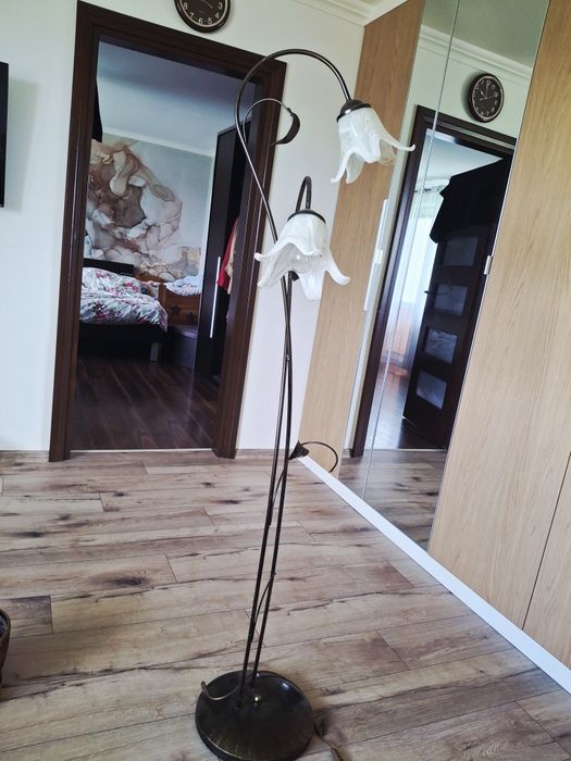 Lampa stojąca metalowa kuta