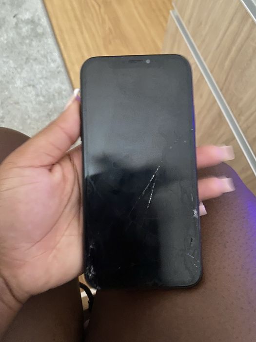 iPhone XS 64GB + 2 capas | Para reparação ou peças