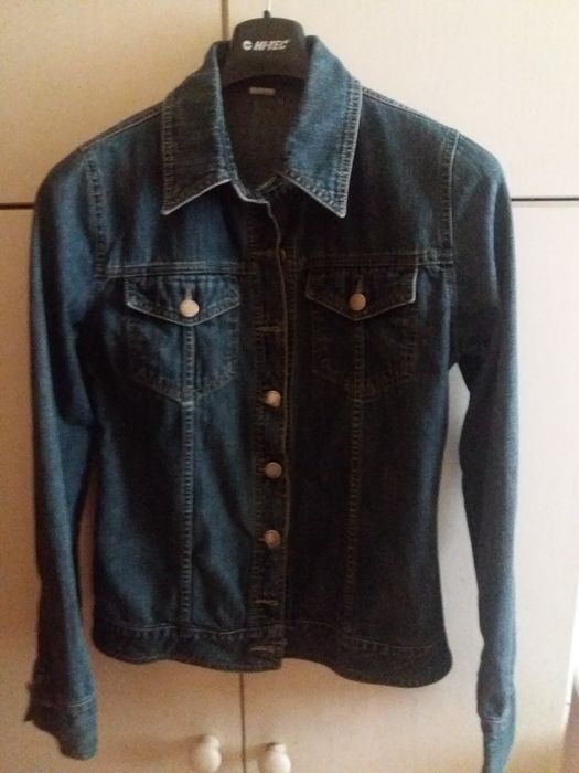 Kurtka damska jeansowa.