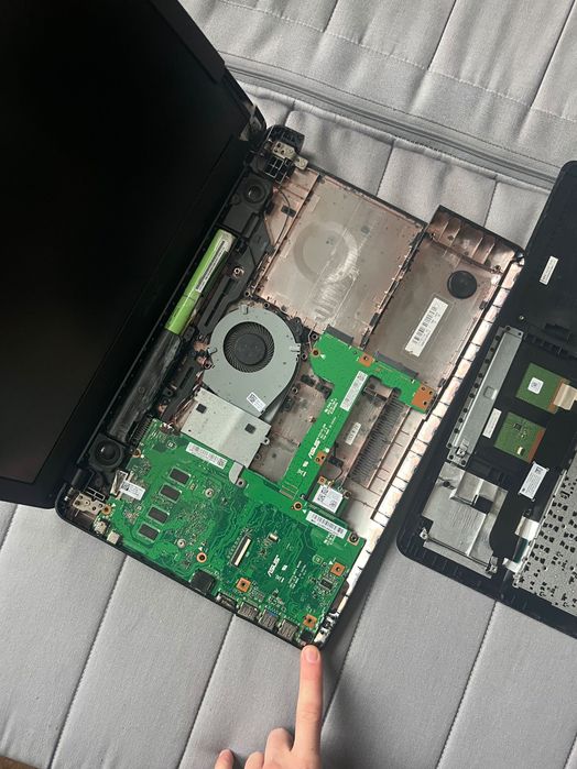 Asus a541SA uszkodzony