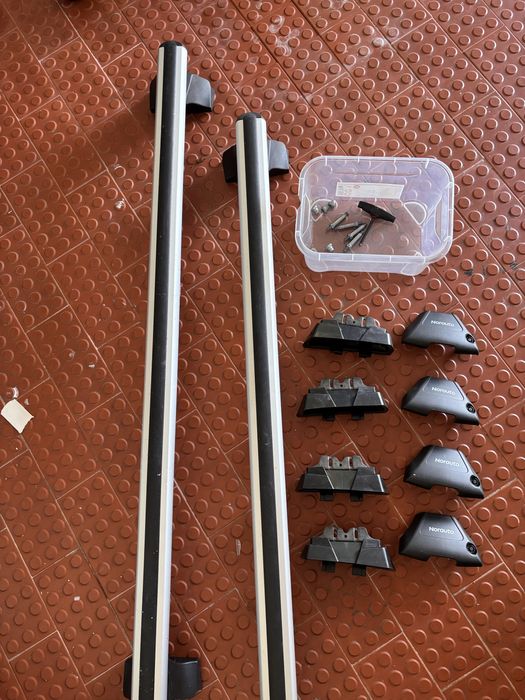 Conjunto Completo 2 Barras Tejadilho da NORAUTO para Veículos com Barras Longitudinais Alumínio 118 cm