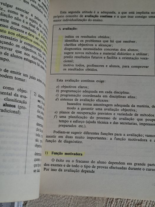 Manual de Avaliação Escolar por Pedro Morales Vallejo