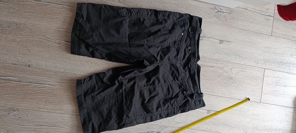 Czarne rybaczki rozm M-L wymiary na fotkach Stan bardzo dobry. 100 % cotton