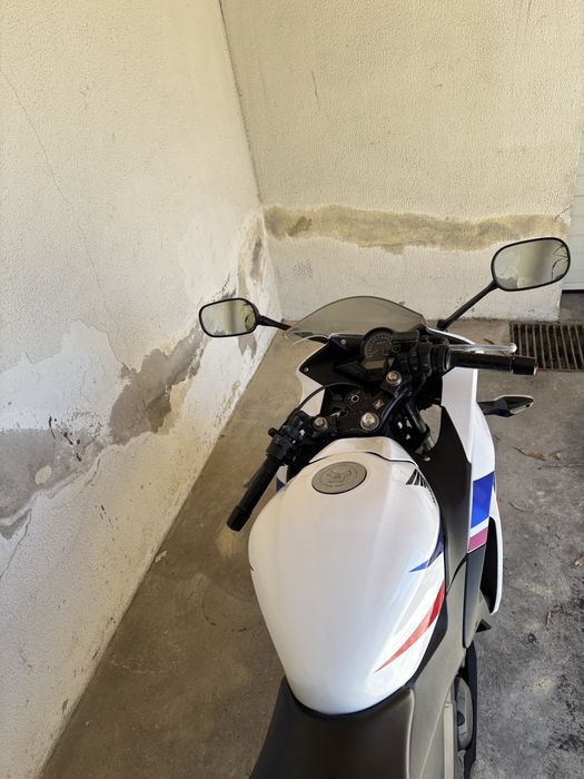 Cbr 125r com 15000 km