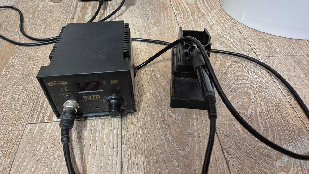 Stacja lutownicza kolbowa cyfrowa WEP 937D