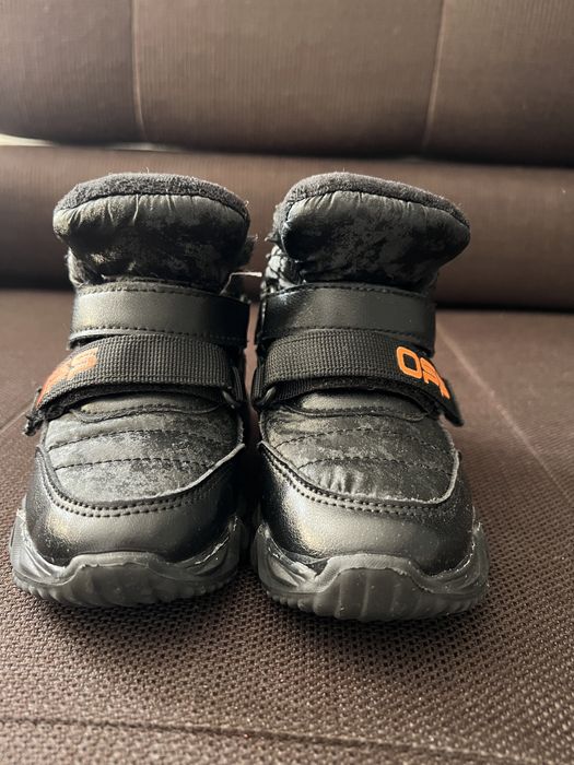 Утеплені кросівки