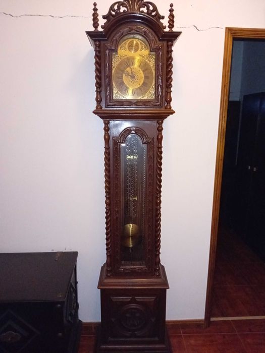 Relógio de coluna antigo