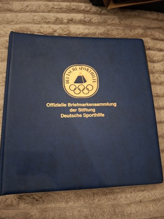 Album ze znaczkami pocztowymi, bardzo fajny stan