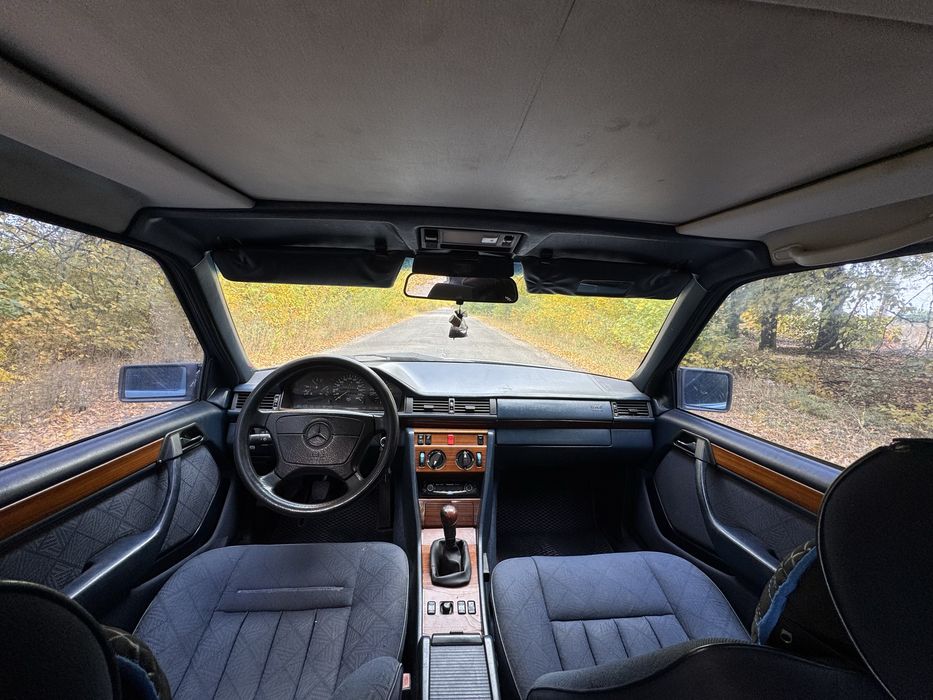 Продам Мерседес w124 1994 год