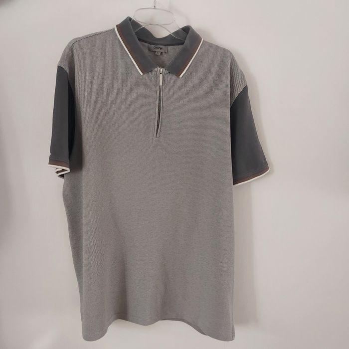 T-shirt.               .