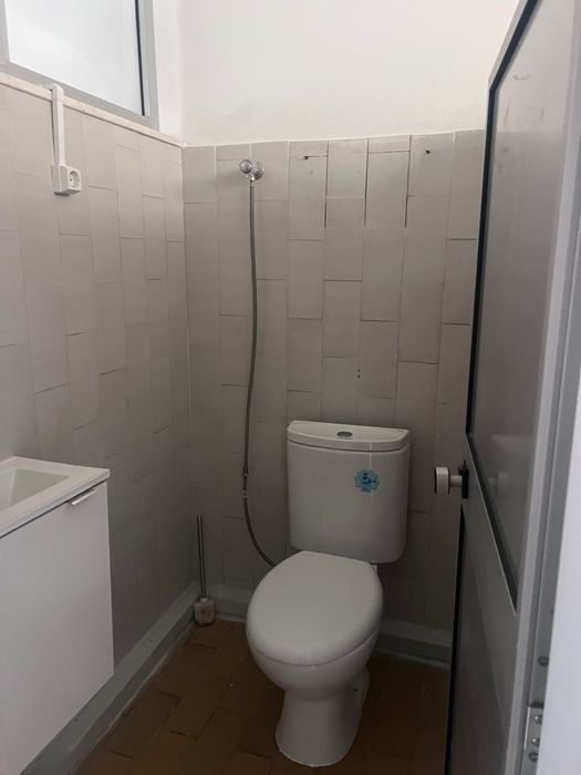 Armazém / Espaço de Logística para Alugar | Charneca da Caparica