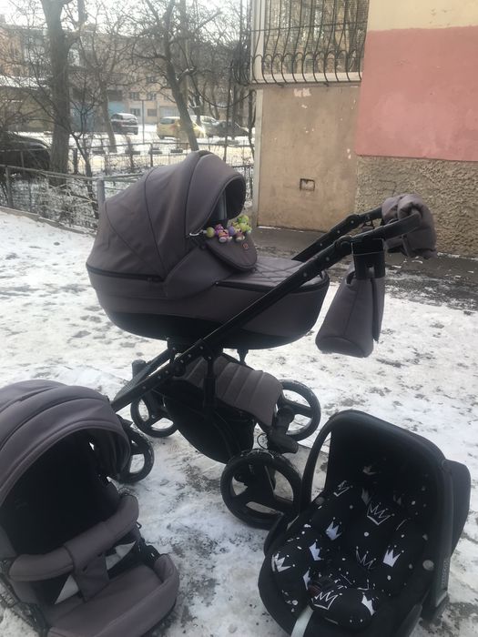 Дешево 3 в 1 коляска Anex в отличном состоянии! на Вадатурского 71\1