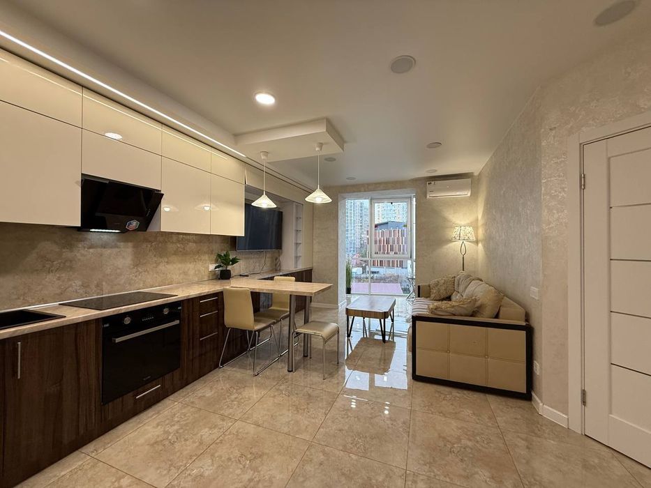 Квартира подобово, погодинно 2 кв на набережній центр міста