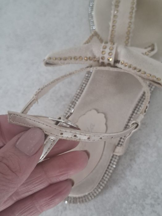 Japonki beżowe rozm. 38