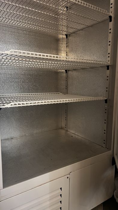 Холодильник дводверний професійний фірма Cold