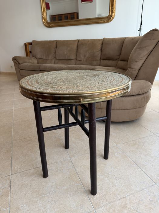 Mesa de Apoio em Latão Trabalhado e Madeira - estilo marroquino