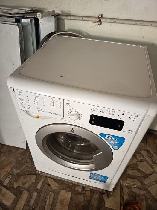 Máquina de lavar roupa Indesit