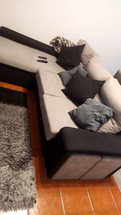 Sofa chaigue longue impecável