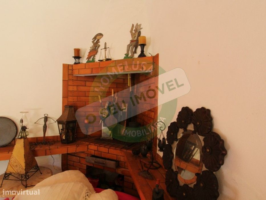 Apartamento T3+2 com jardim e estúdio independente..