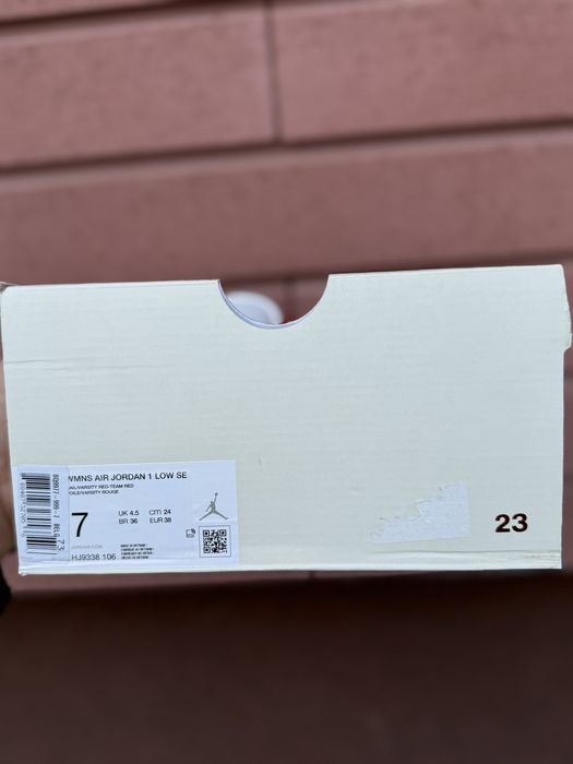 Жіночі кросівки Nike Air Jordan 1 Low Оригінал (38, 40 розміри) HJ9338-106