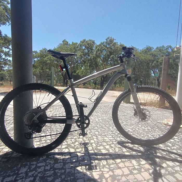 Specialized - M - Roda 26"