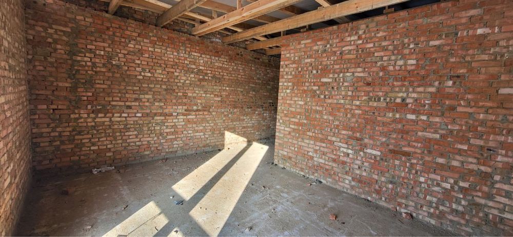 Smart Townhouse продаж одноповерхового танхауса з ділянкою