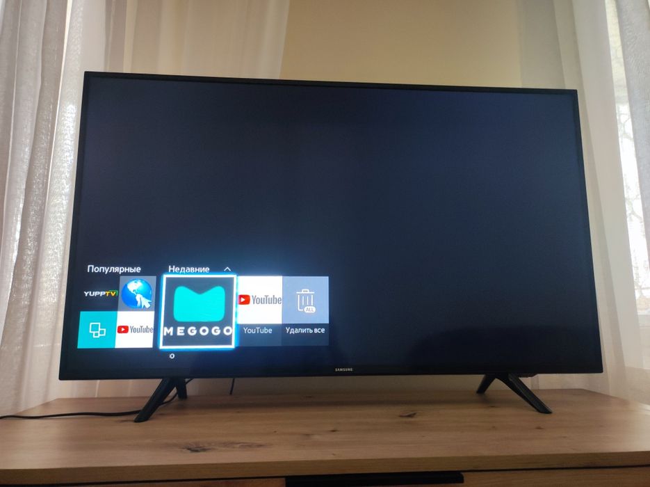 Телевізор Samsung UE43J5202AUXUA