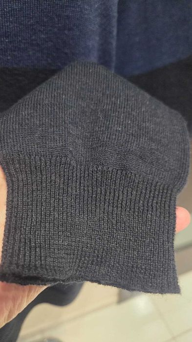 Męski sweter r. L / XL 52 % wełna