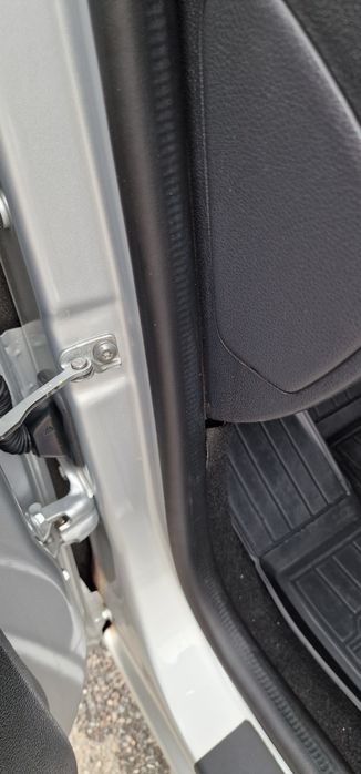 Уплотнитель резиноввый двери водителя Renault Logan,Sandero "Original"