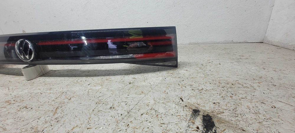 Lampa VW Taigo blenda tylna środkowa