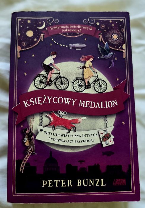 Księżycowy medalion -Peter Bunzl