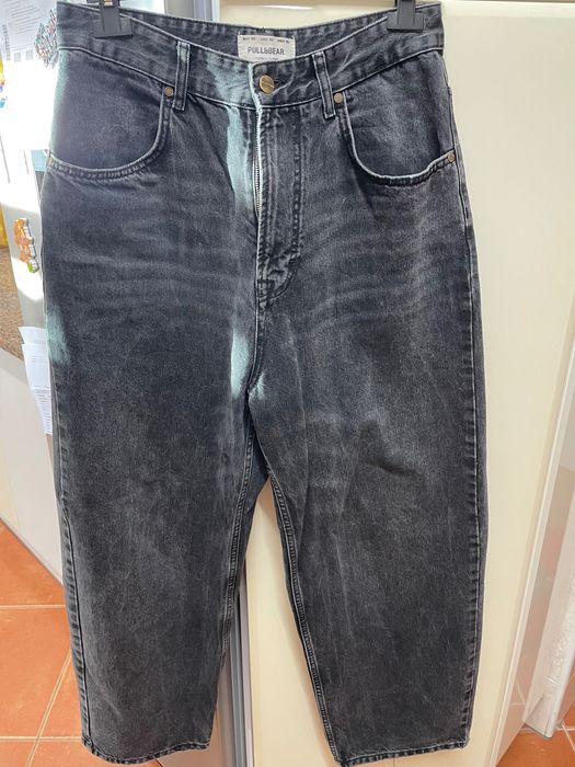 Calças semi novas pull bear