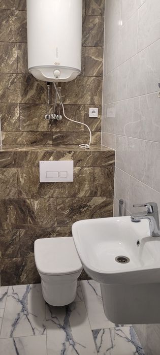 Продам 3 кім. квартиру в центрі біля метро Золоті Ворота