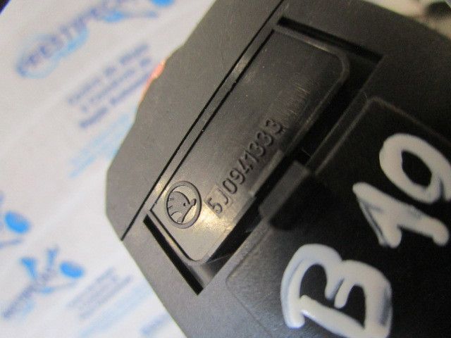 Botão / interruptor de luzes SKODA Fabia II Hatchback (542, 5J)