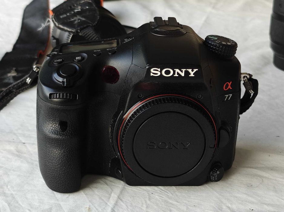 Vendo Máquina fotográfica  Sony Alpha SLT A77