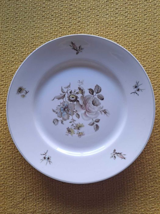 Serviço de jantar com 72 peças, porcelana