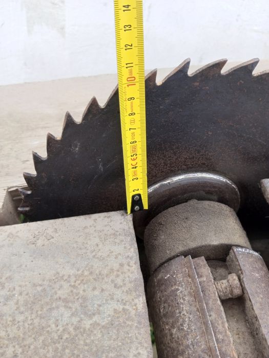 Продам б/у циркулярку.