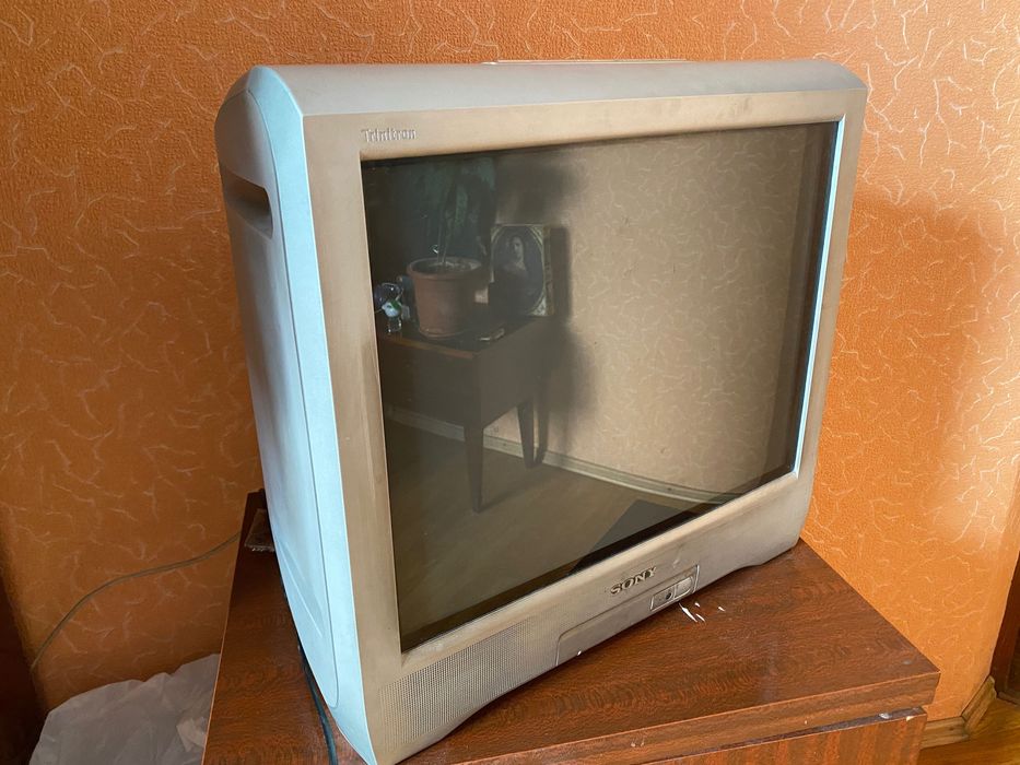 Телевізор Sony trinitron color KV-21CT1K