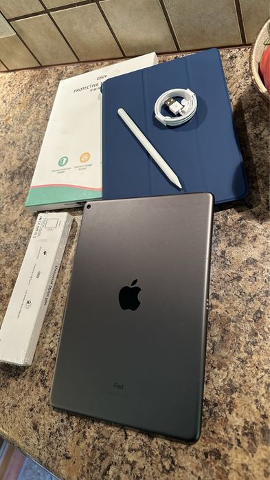 Tablet iPad Apple 10.5” iOS 18.4 + NOWY RYSIK - Touch ID - PROCREATE